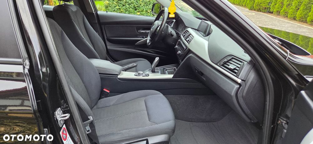 BMW Seria 3 316i Modern Line - 9