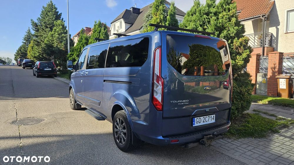 Ford Tourneo Custom - 8