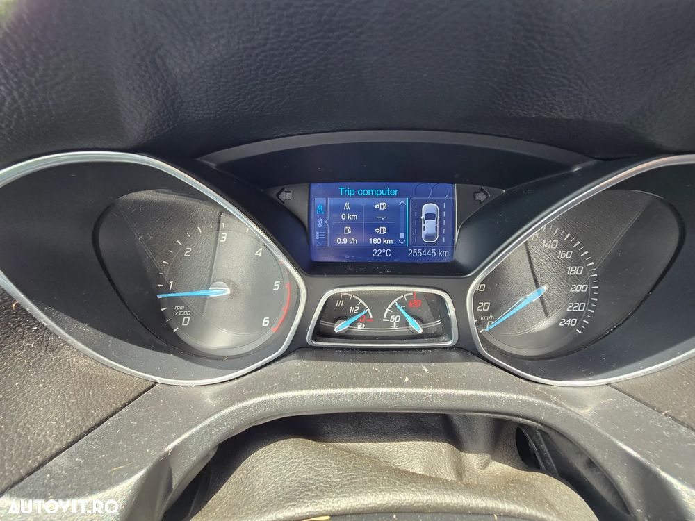 Ford Focus - 8