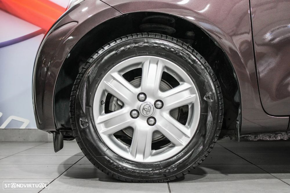 Toyota iQ 1.0 VVT-i Essential+AC - 7