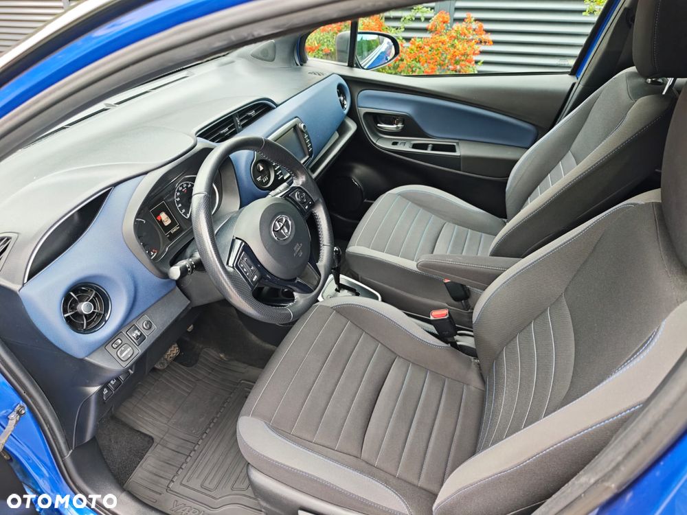 Toyota Yaris Hybrid 100 Selection Platinum - 7