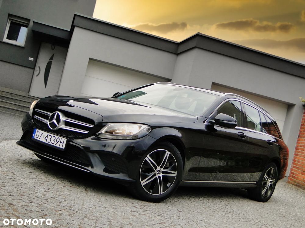 Mercedes-Benz C-Class 2019 photo 3