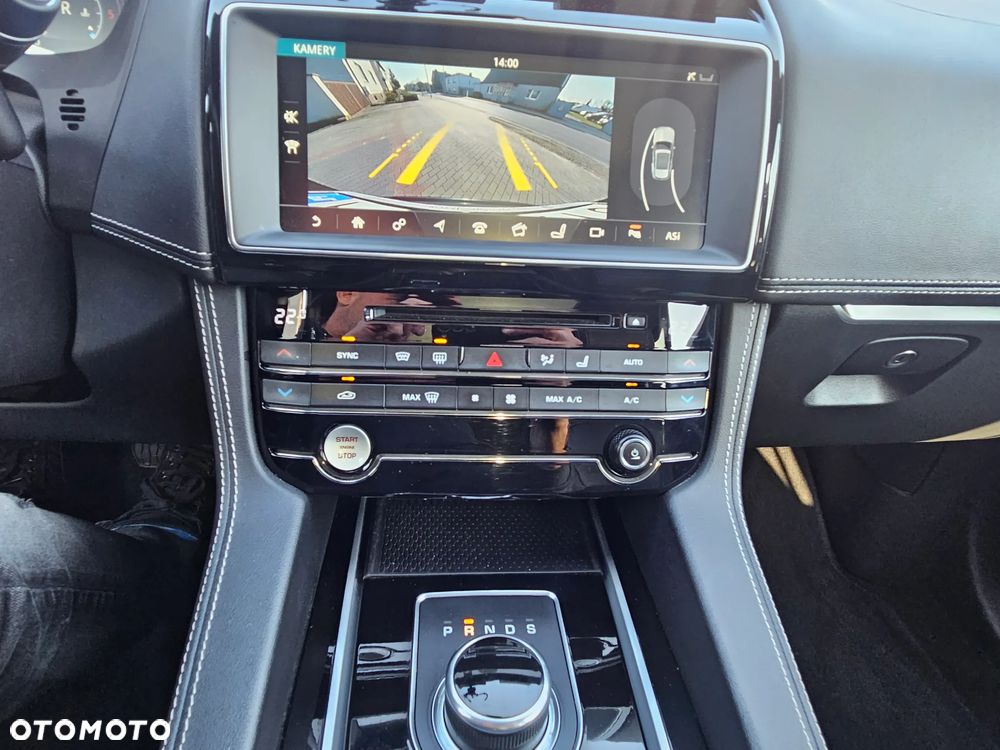 Jaguar F-Pace 2.0 i4D AWD R-Sport - 20