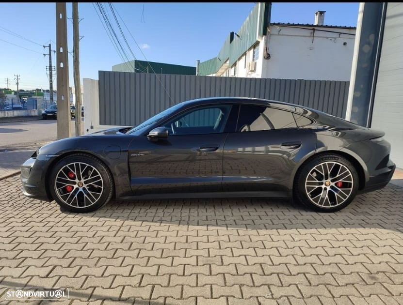 Porsche Taycan 4S - 6