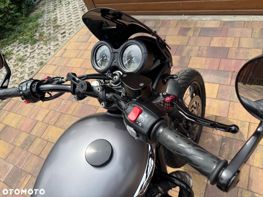Triumph Bonneville - 15