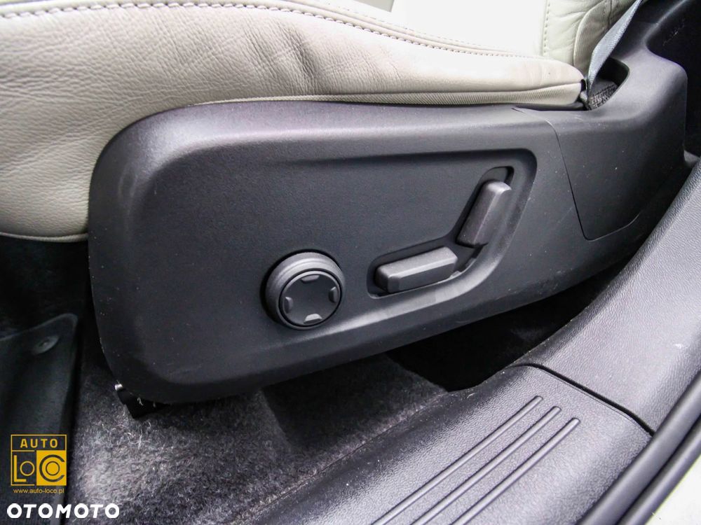 Volvo XC 40 T3 Inscription - 32