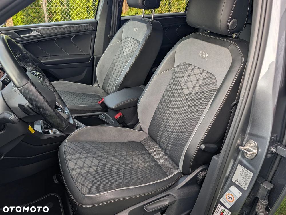 Volkswagen Tiguan 2.0 TDI SCR 4MotION DSG R-Line - 13