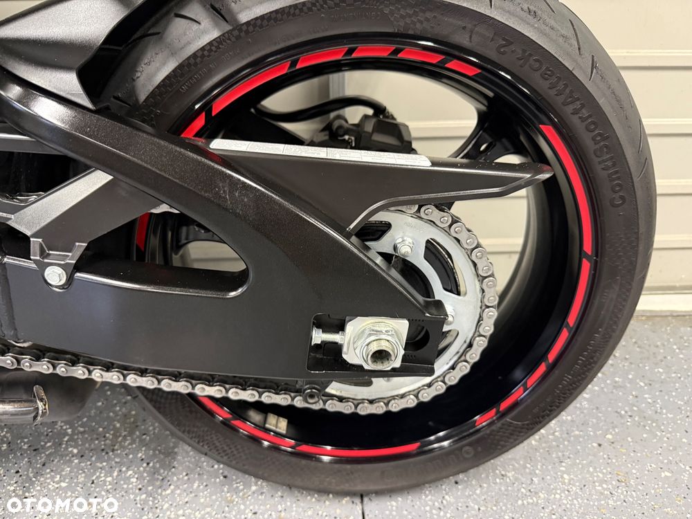 Suzuki GSX-R - 14