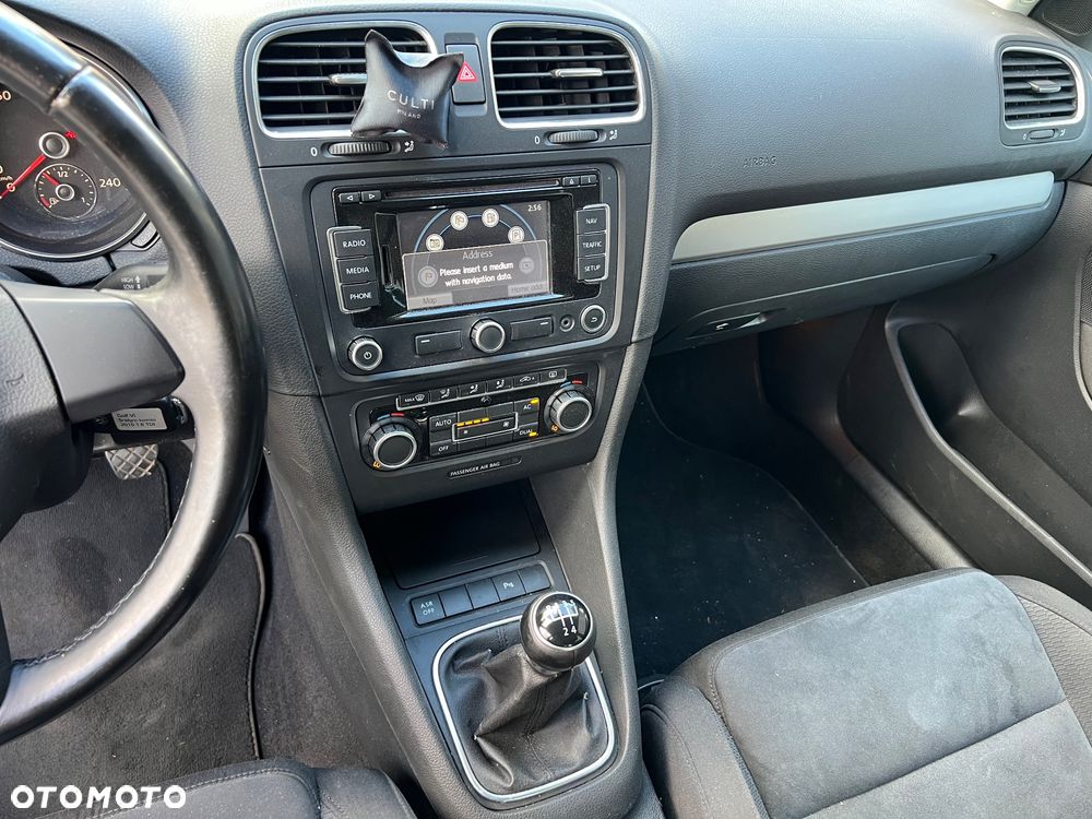 Volkswagen Golf 1.6 TDI DPF Highline - 13