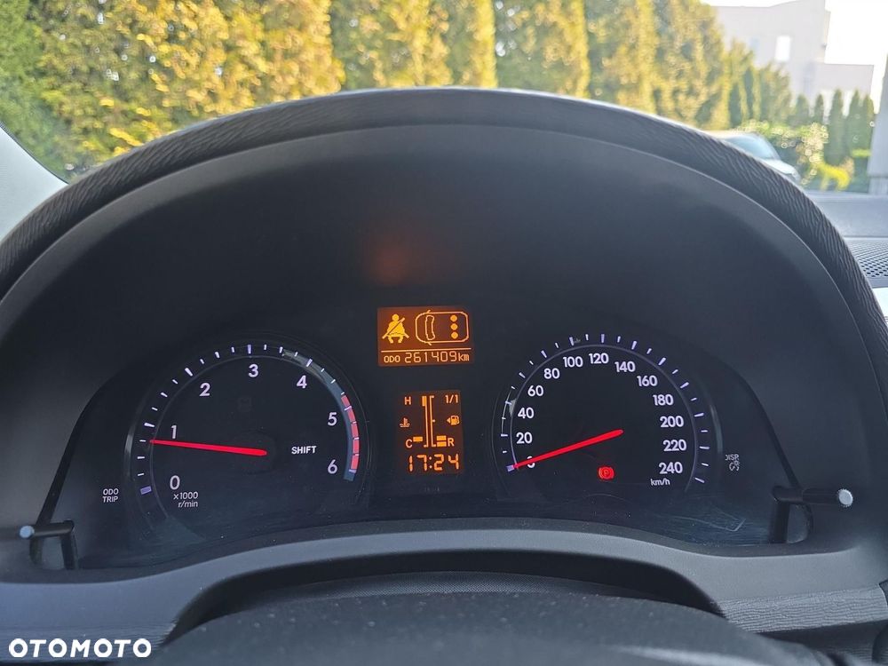 Toyota Avensis 2.0 D-4D Sol - 15