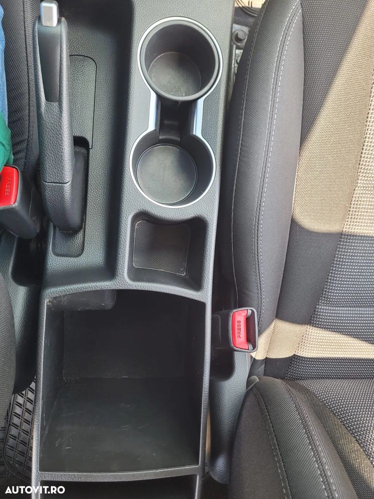 Hyundai i30 1.4 MPi Classic - 10