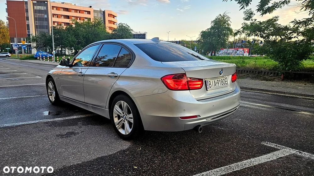 BMW Seria 3 318d Blue Performance Sport Line - 15