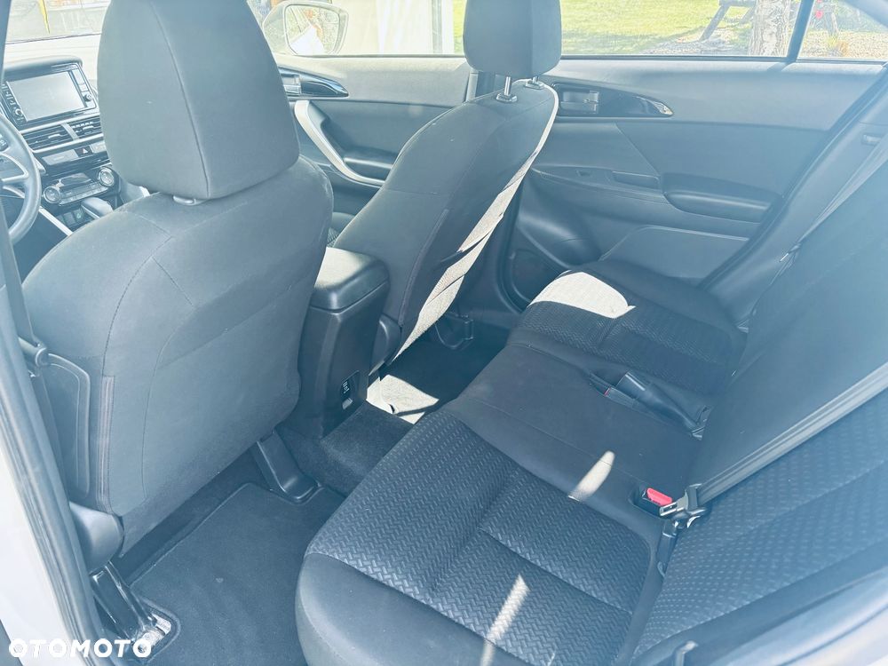Mitsubishi Eclipse Cross - 32