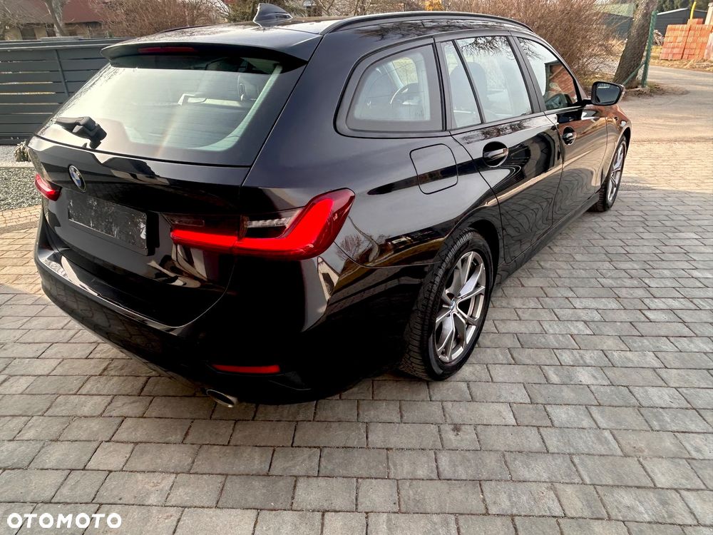 BMW Seria 3 320i Sport Line - 6