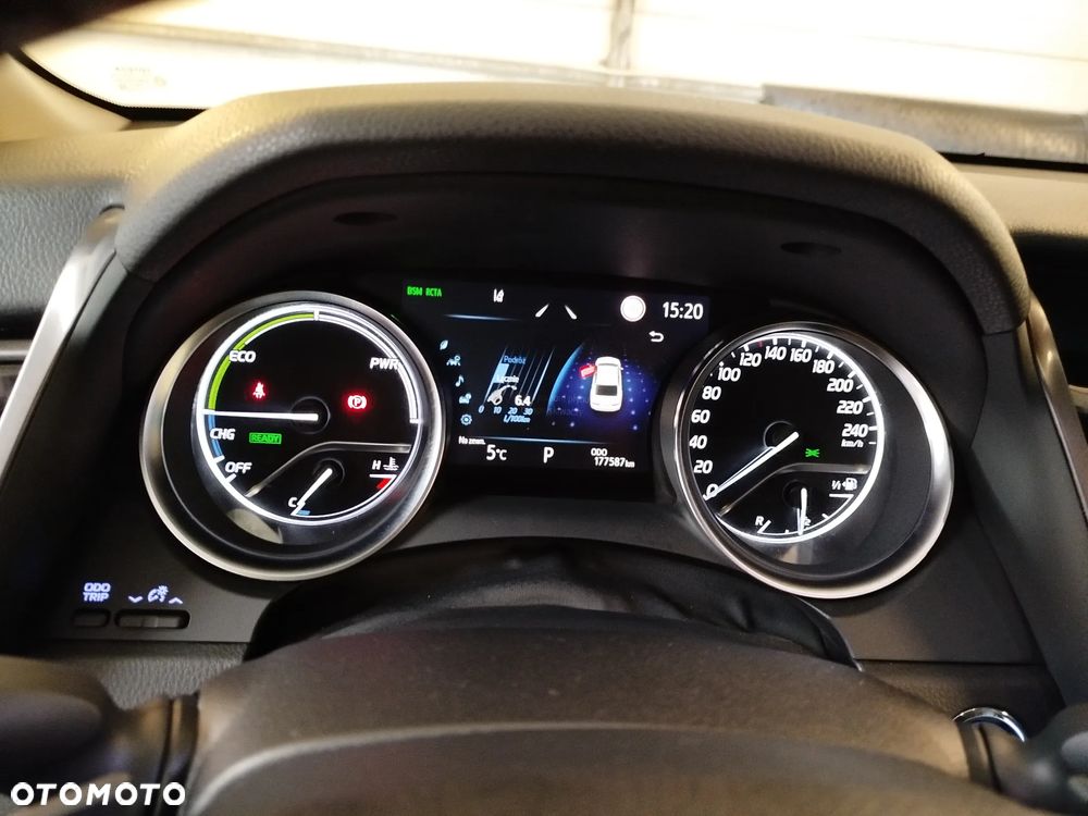 Toyota Camry 2.5 Hybrid Executive CVT - 10