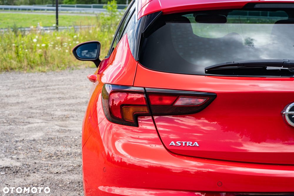 Opel Astra 1.6 T Dynamic S&S - 10