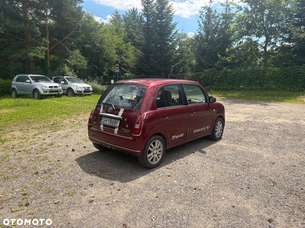 Daihatsu Trevis - 4