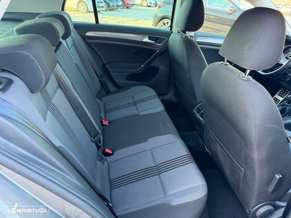 VW Golf 1.6 TDI BlueMotion Allstar - 13