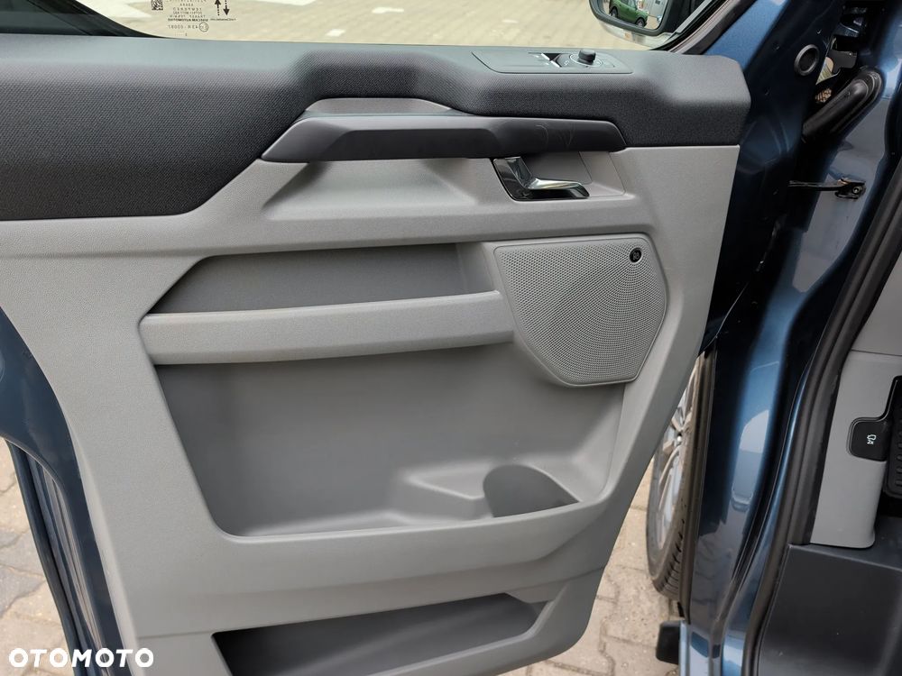 Ford Tourneo Custom - 10
