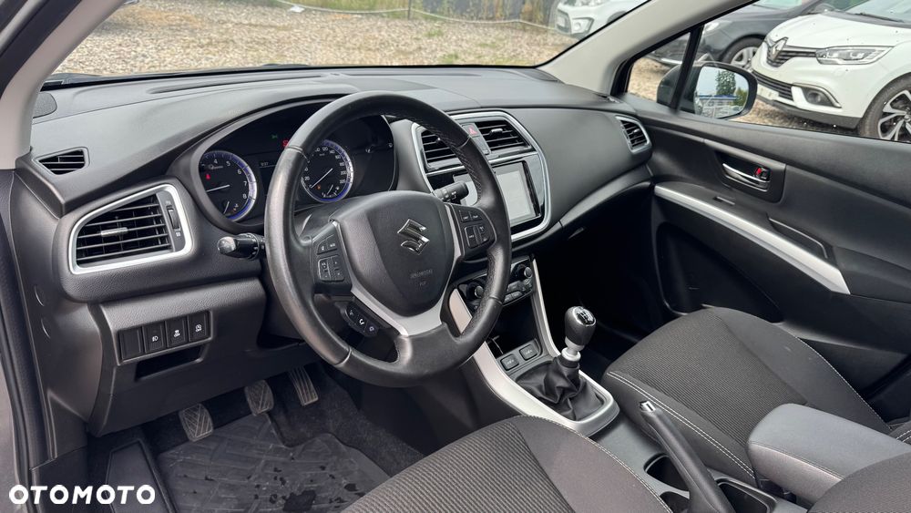 Suzuki SX4 S-Cross 1.4 T Premium - 31