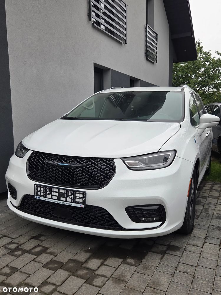 Chrysler Pacifica - 7
