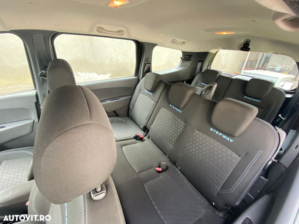 Dacia Lodgy TCe 115 Stepway - 12