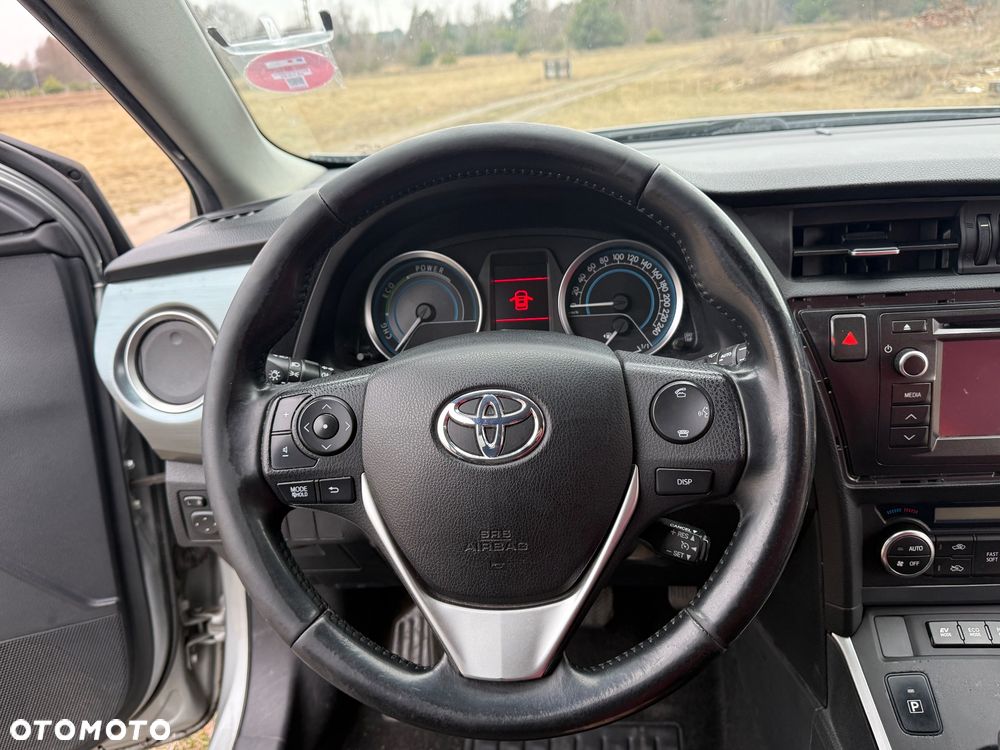 Toyota Auris - 22