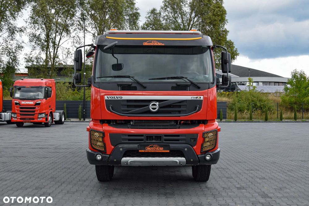 Volvo FMX380 / 8x4 / 13 LITROWY SILNIK / EURO 5 / WYWROTKA TYLNOZSYPOWA / HYDROKLAPA / KAMERA COFANIA / SERWISOWANA / SPROWADZONA - 2