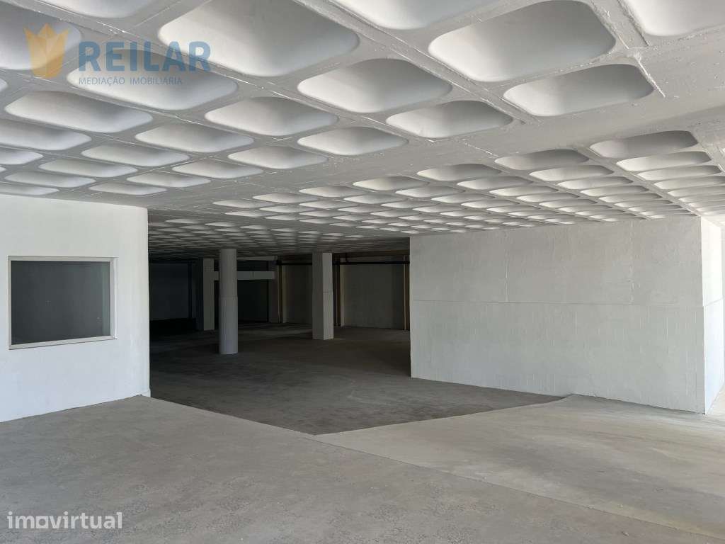 Prior Velho - Armazém 4.830 m2 - Grande imagem: 5/35