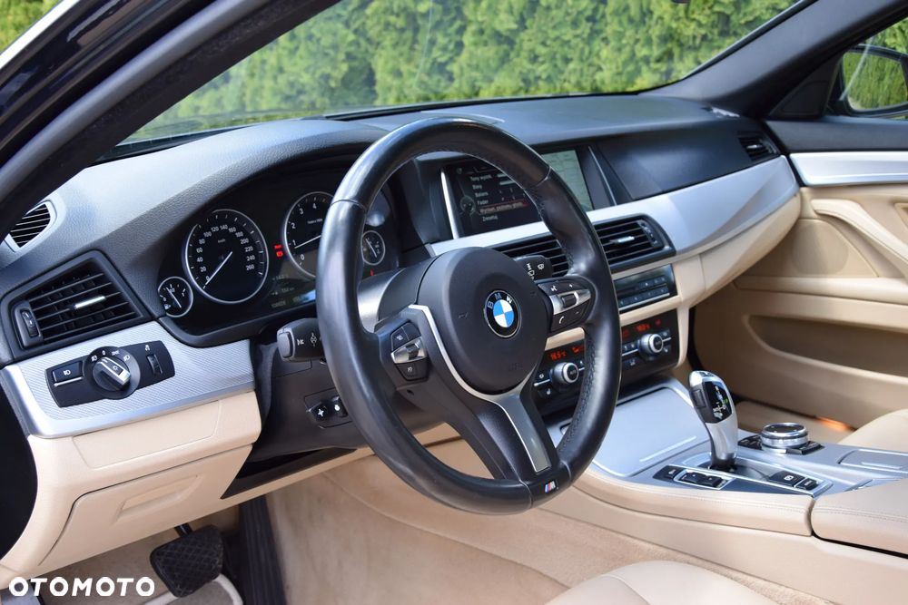 BMW Seria 5 535i Sport-Aut - 27