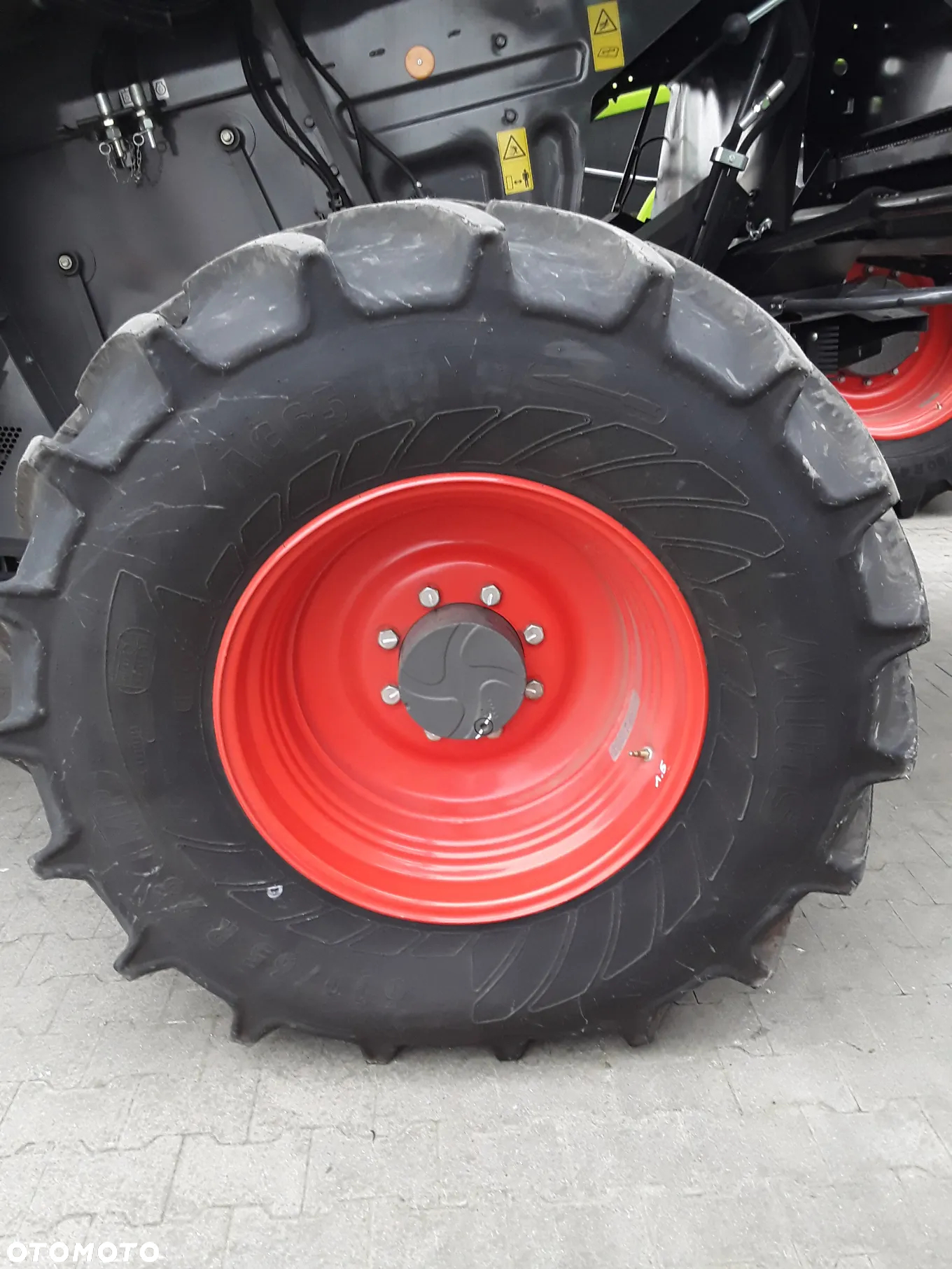 Claas TRION 660 - 16