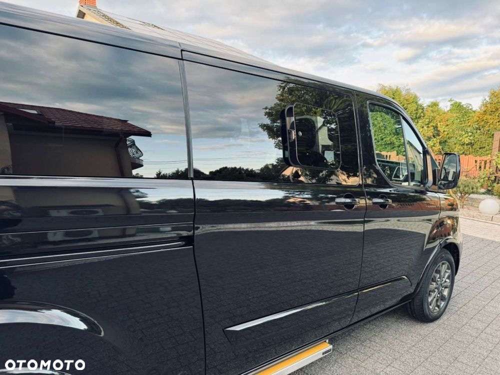 Ford Tourneo Custom - 17