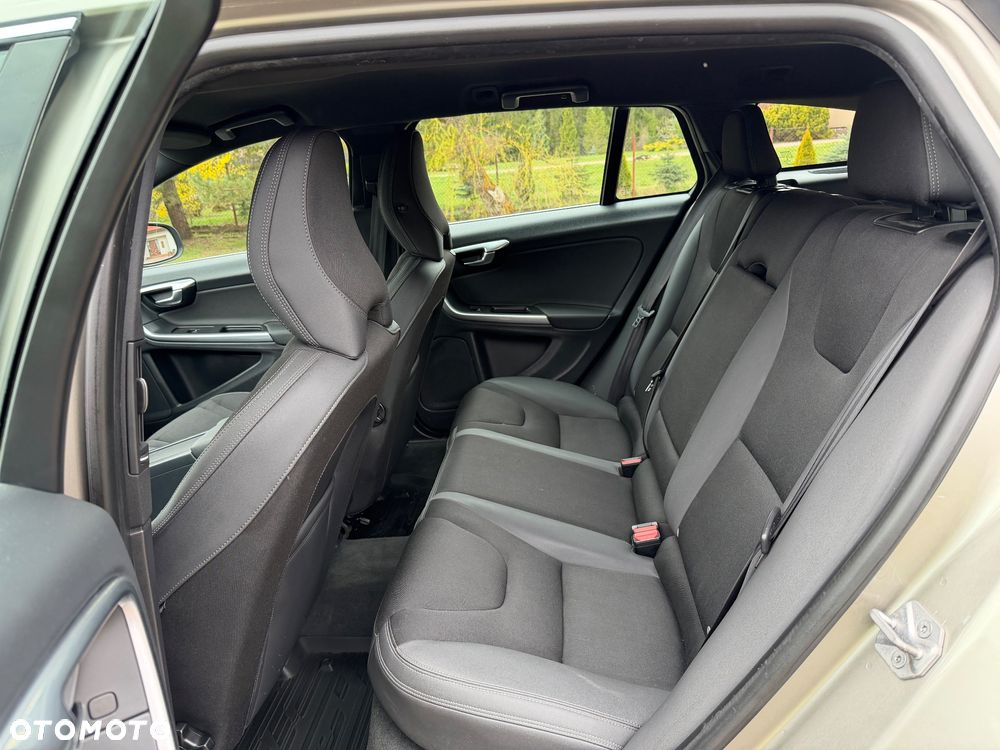 Volvo V60 D4 - 26