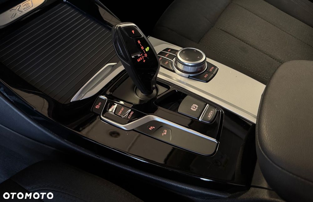 BMW X3 xDrive20d - 9