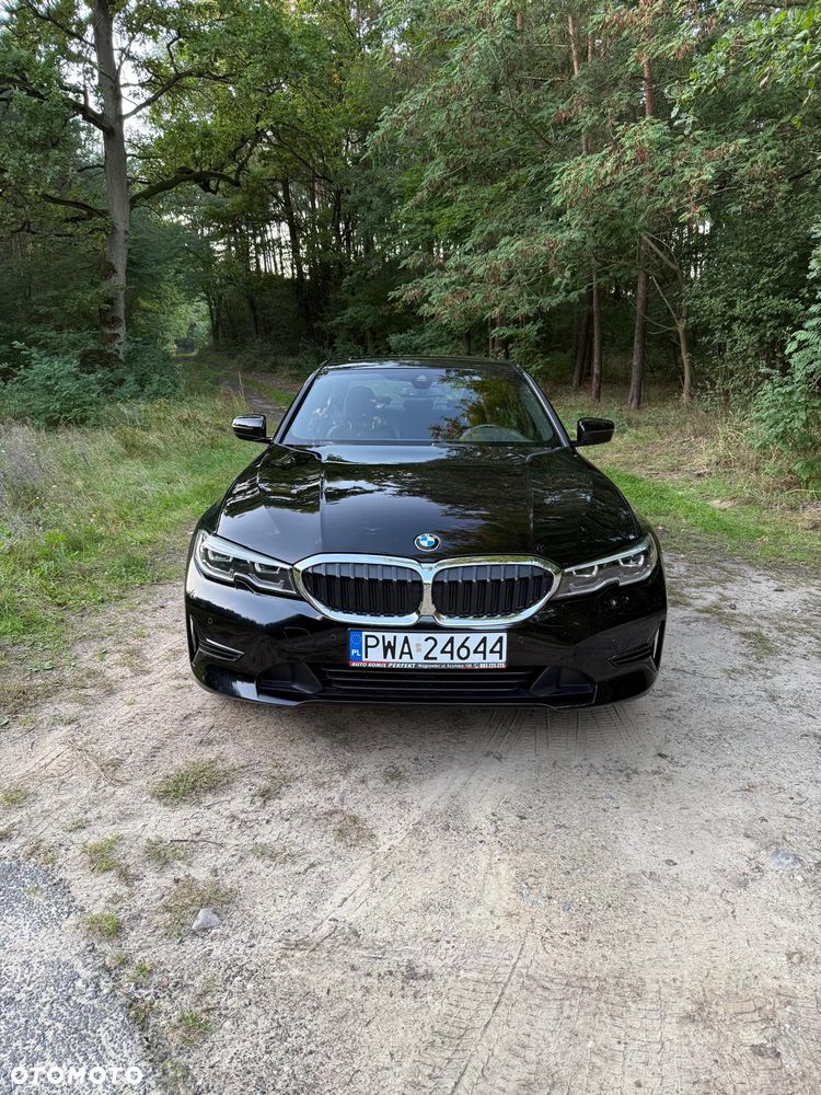 BMW Seria 3 330i xDrive - 2
