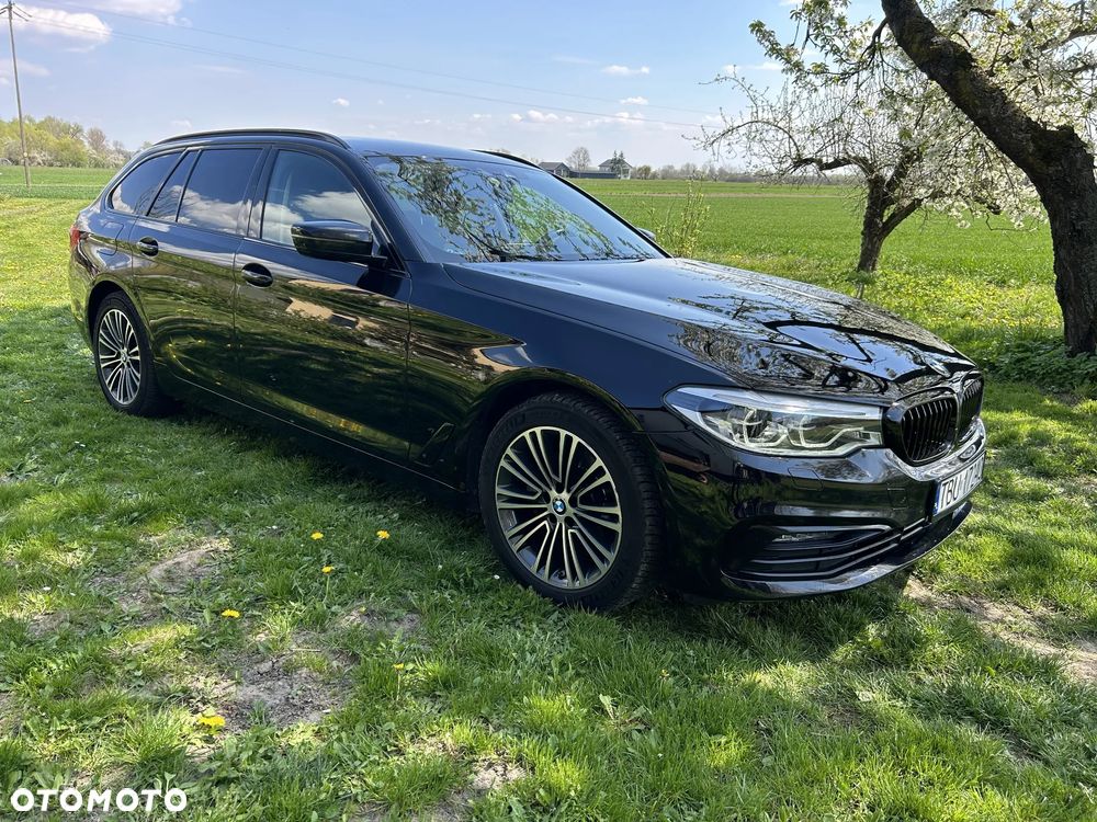BMW Seria 5 520d xDrive Sport Line - 1