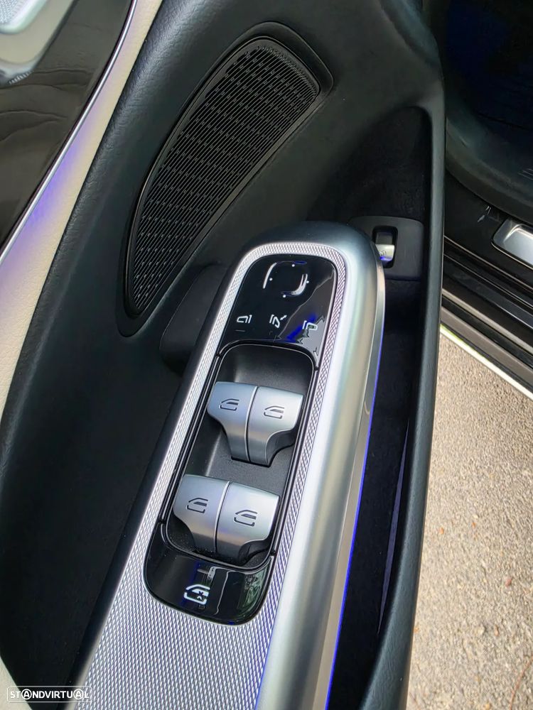 Mercedes-Benz E 300 de AMG Line 4Matic - 28