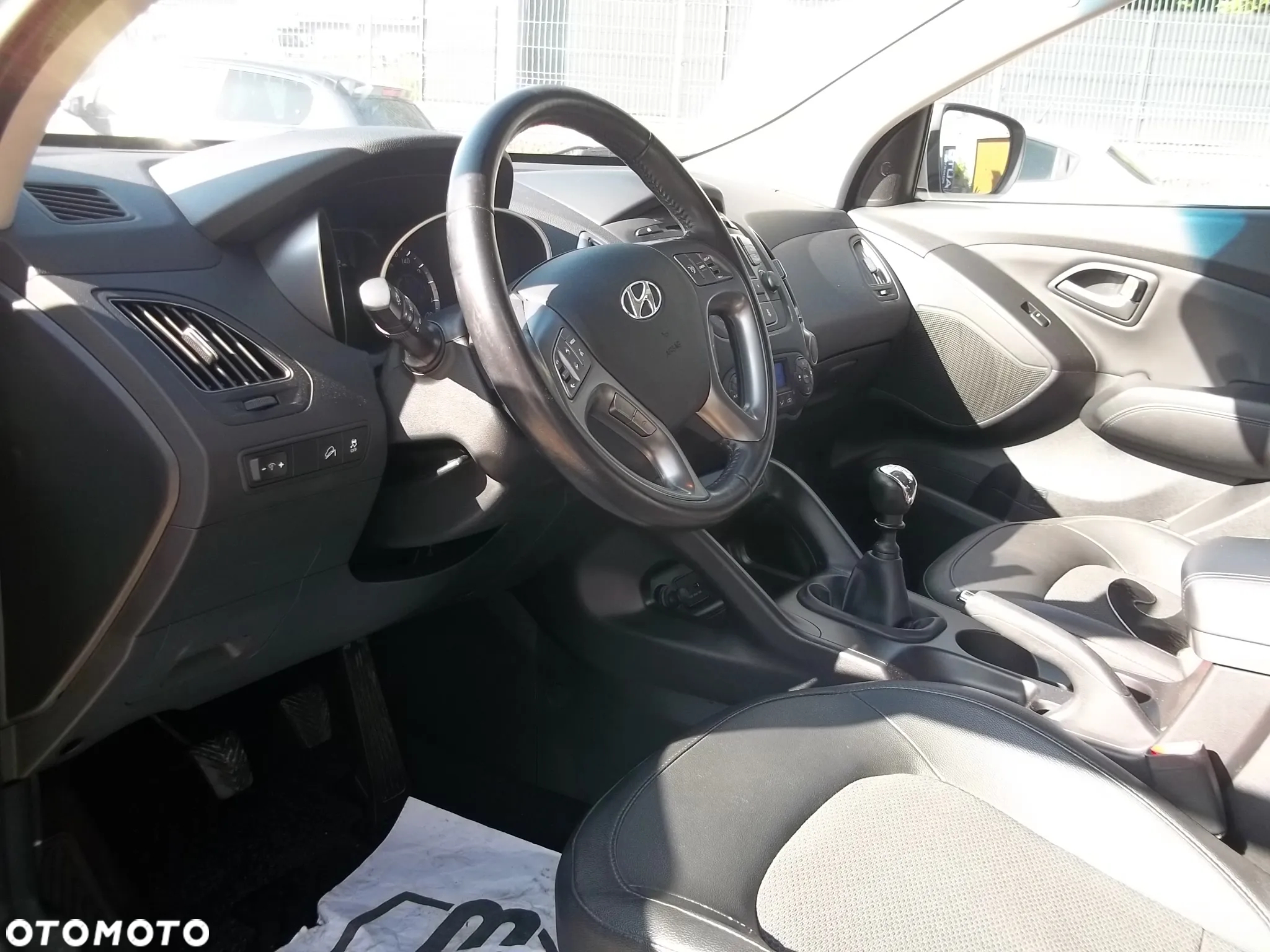 Hyundai ix35 1.6 2WD Fifa World Cup Edition - 9