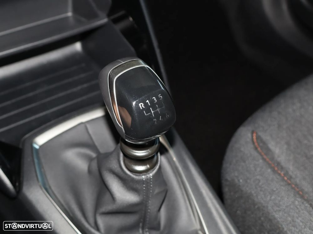 Peugeot 2008 1.2 PureTech Style - 24