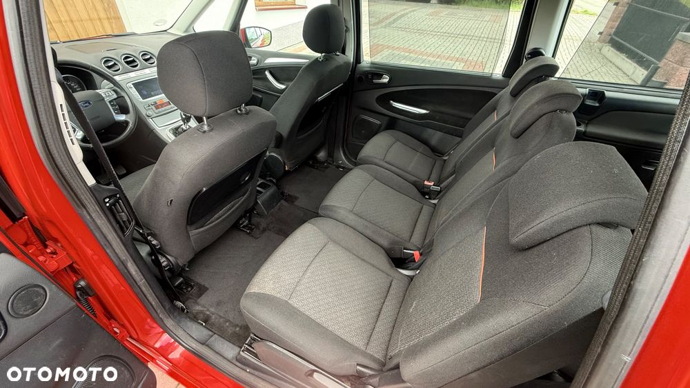 Ford Galaxy - 12