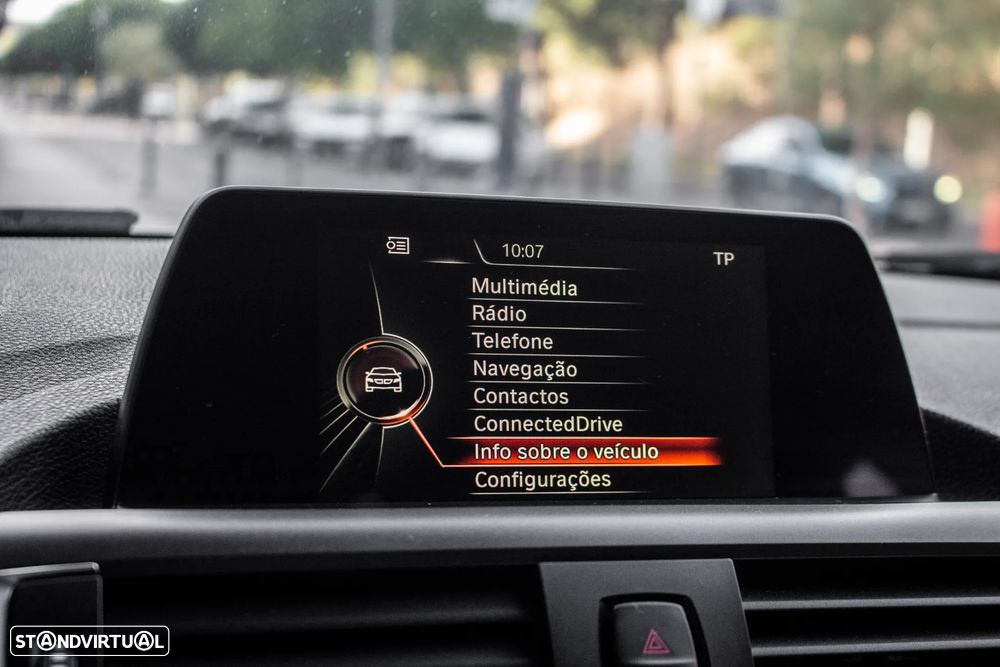 BMW 116 d Line Luxury - 41