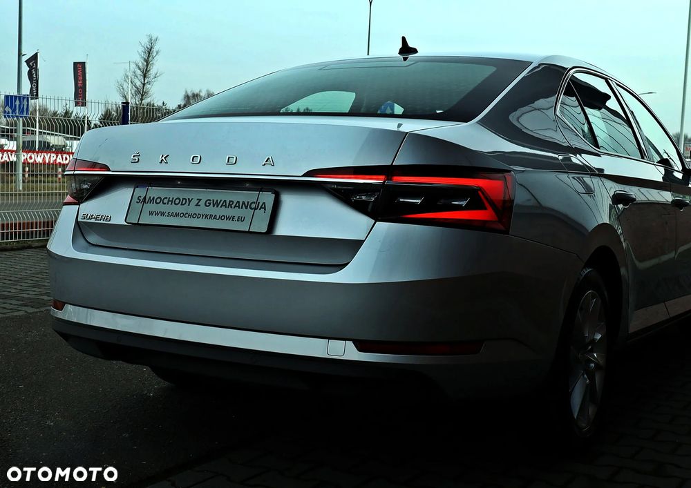 Skoda Superb 2.0 TDI SCR Ambition - 15
