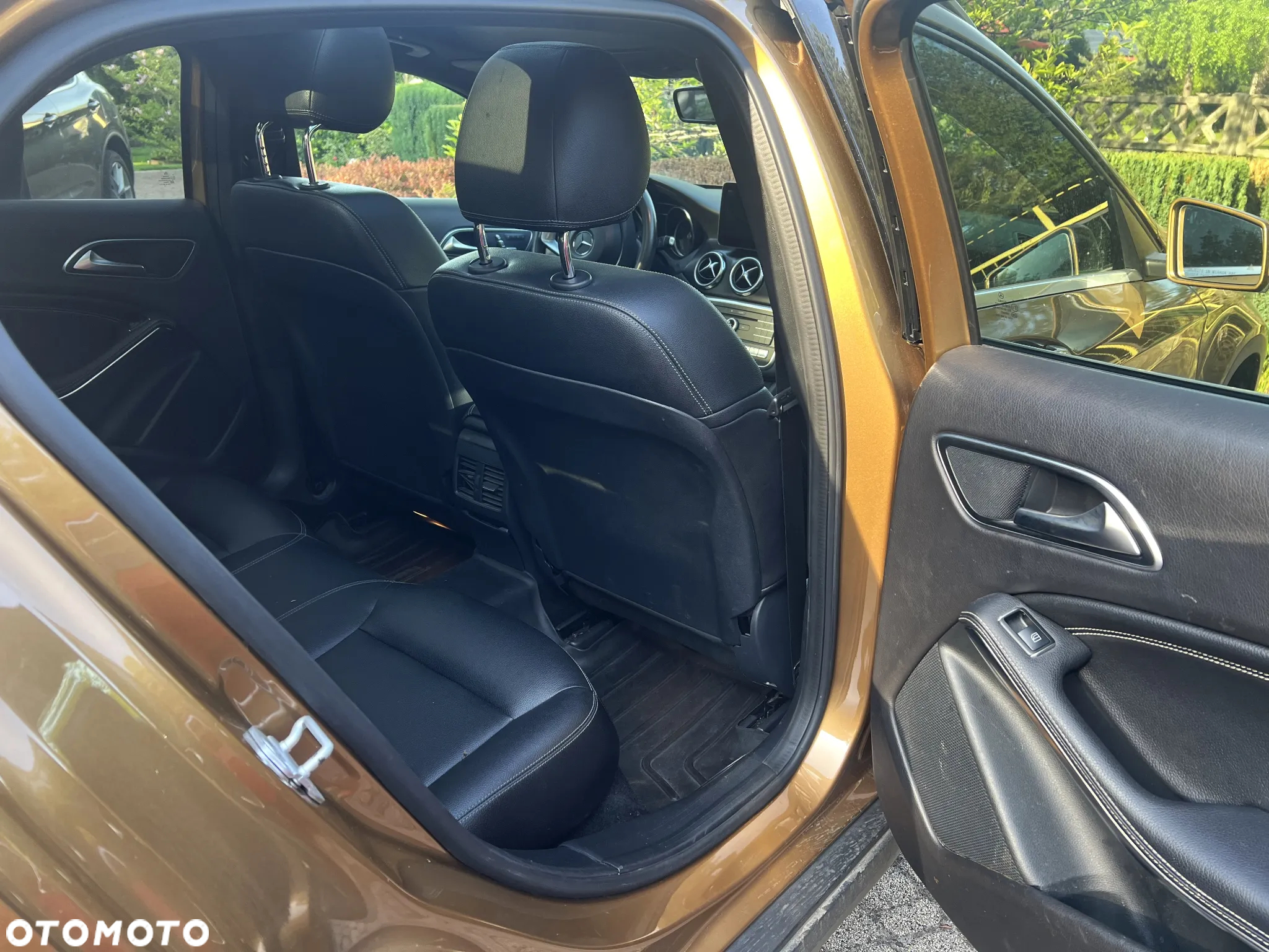 Mercedes-Benz GLA 250 4Matic 7G-DCT UrbanStyle Edition - 27