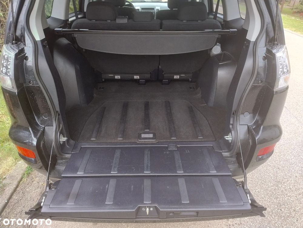 Mitsubishi Outlander 2.0 Intense 2WD - 9