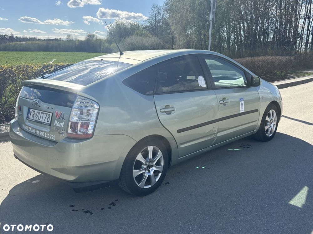 Toyota Prius - 5