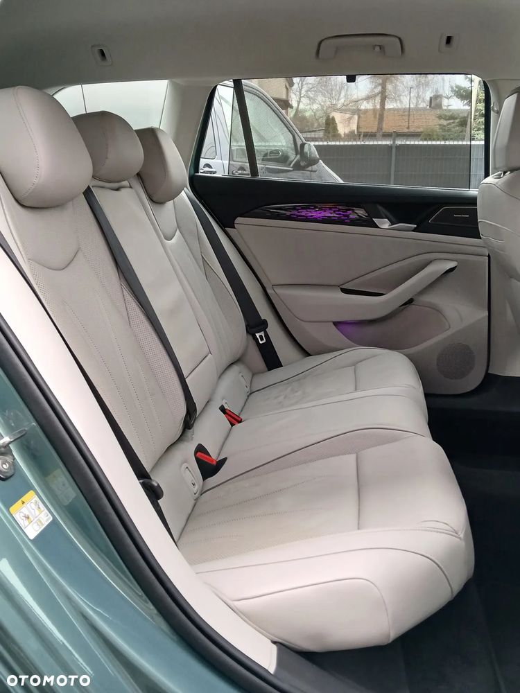 Volkswagen Passat Variant 2.0 TDI SCR Elegance DSG - 7