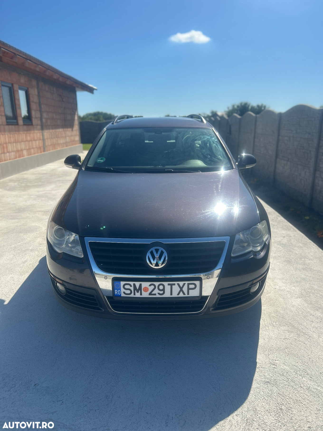 Volkswagen Passat - 2