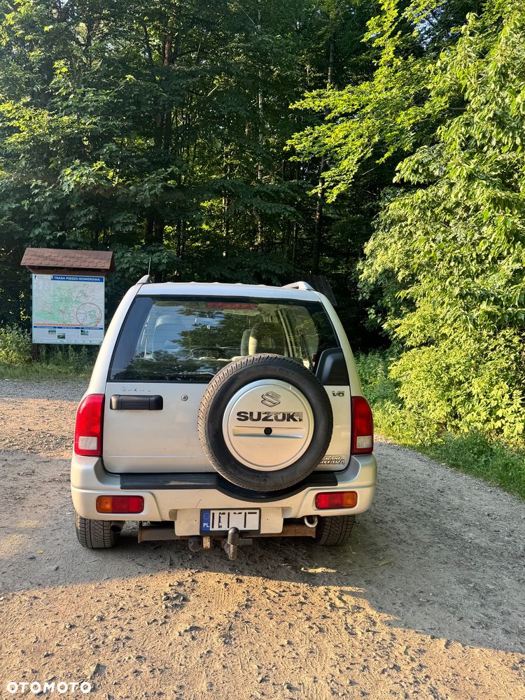 Suzuki Grand Vitara 2.7 V6 - 4