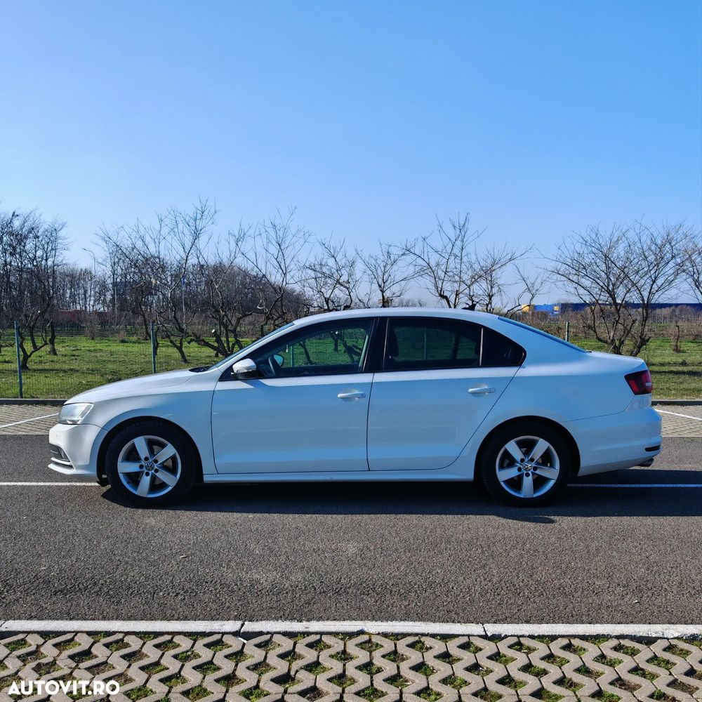 Volkswagen Jetta 2.0 TDI Comfortline - 5