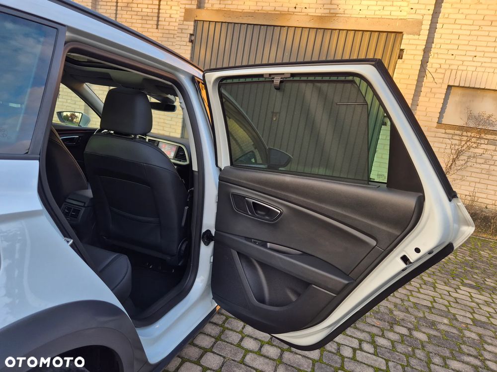 Seat Leon 2.0 TSI 4Drive DSG OPF X-Perience - 33